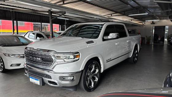 RAM 1500 5.7 V8 GASOLINA LIMITED CD 4X4 AUTOMÁTICO